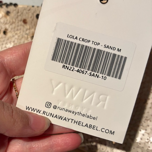 NWT RUNAWAY The Label Lola Sequin Crop Top in Sand Size 6 - Picture 4 of 6